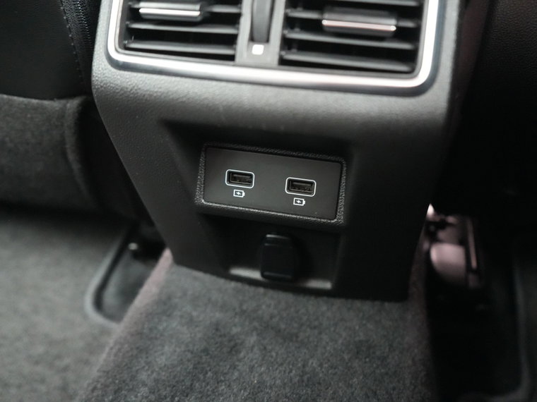 Vehicle Image 27
