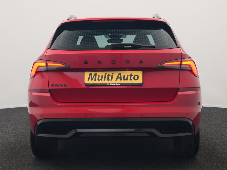 Vehicle Image 16