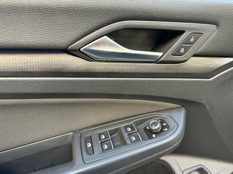 Vehicle Image 39
