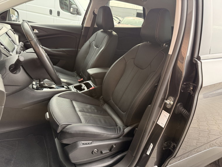 Vehicle Image 41
