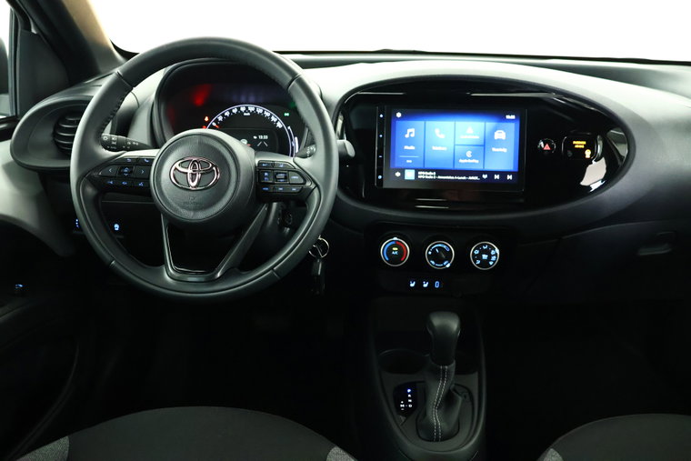 Vehicle Image 14