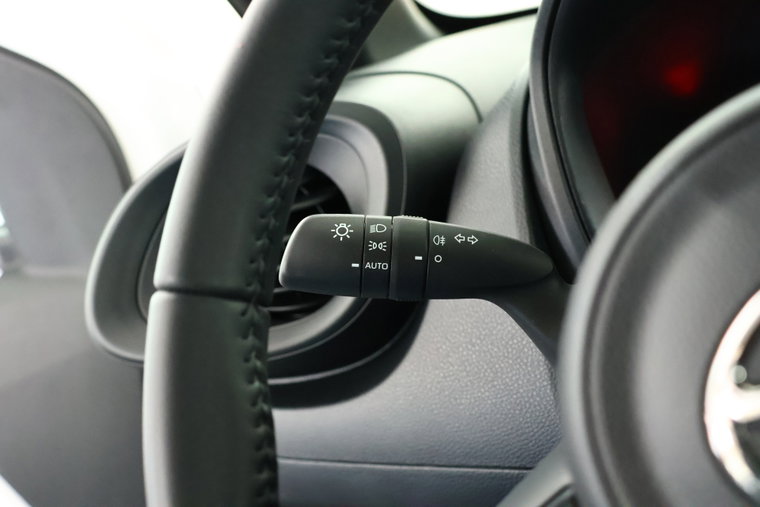 Vehicle Image 24