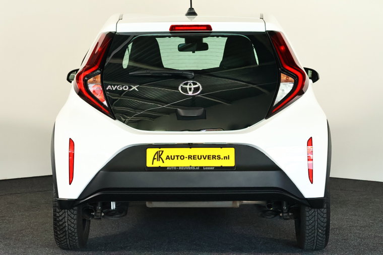 Vehicle Image 9