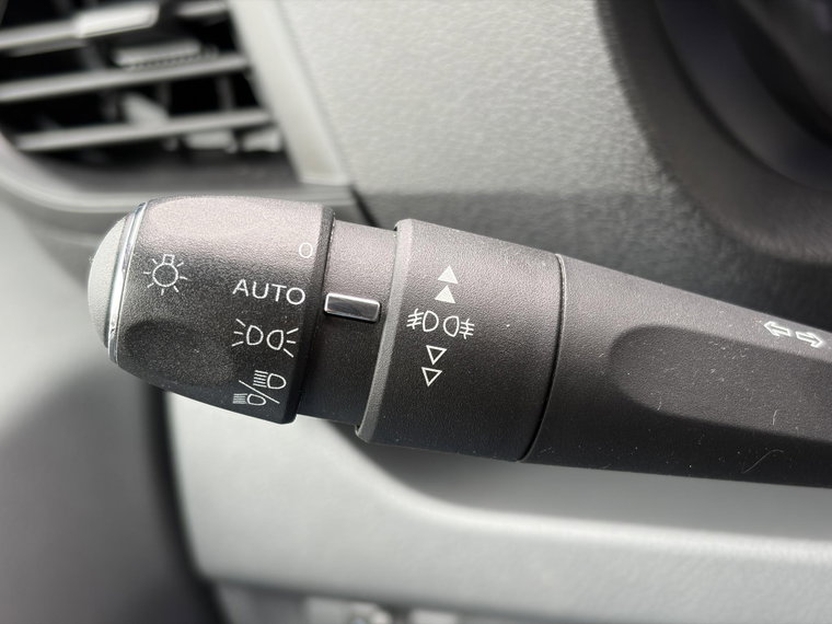 Vehicle Image 33