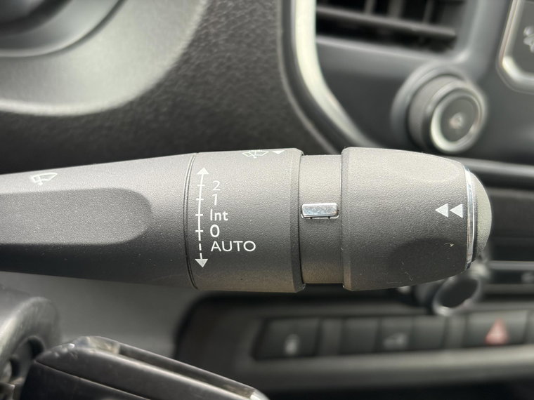Vehicle Image 34