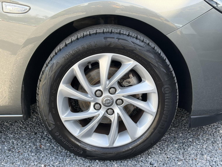 Vehicle Image 35