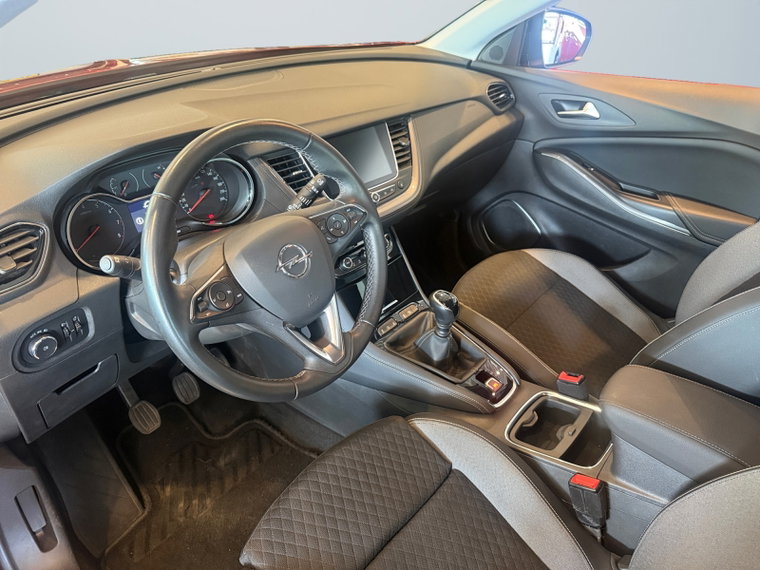 Vehicle Image 16