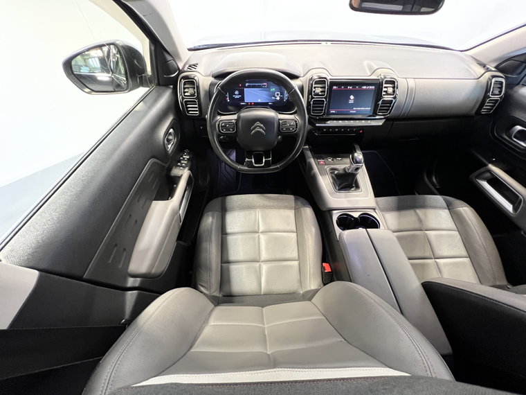 Vehicle Image 38