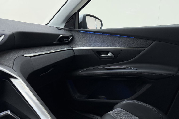 Vehicle Image 33