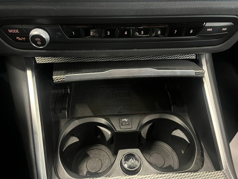 Vehicle Image 24