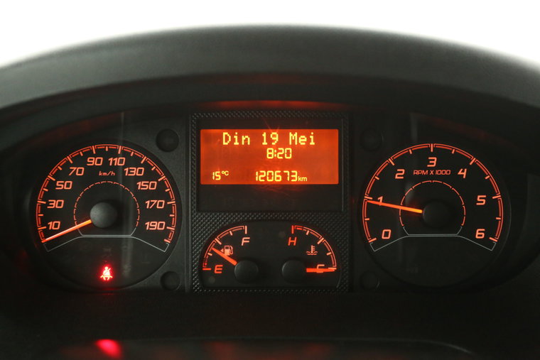 Vehicle Image 16
