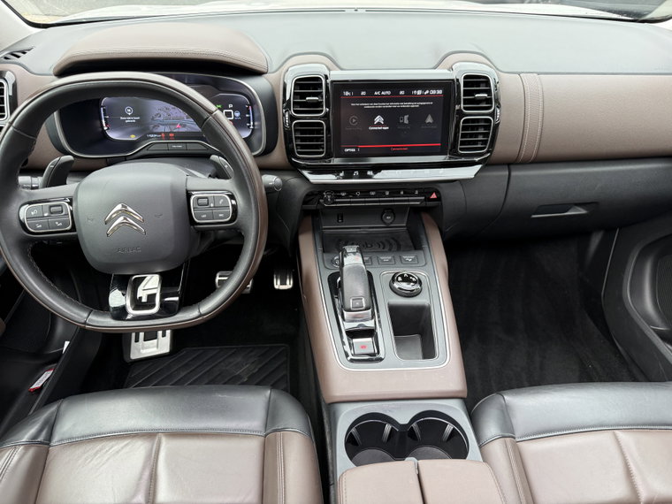 Vehicle Image 32