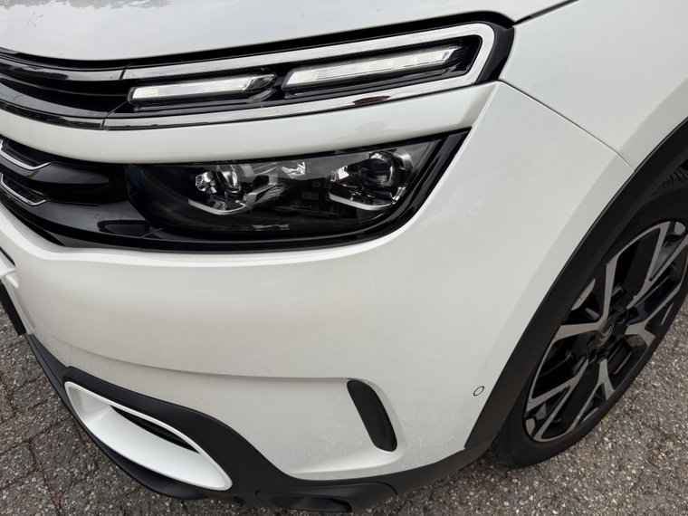 Vehicle Image 33
