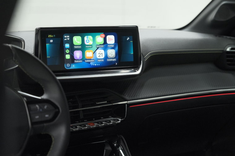 Vehicle Image 9
