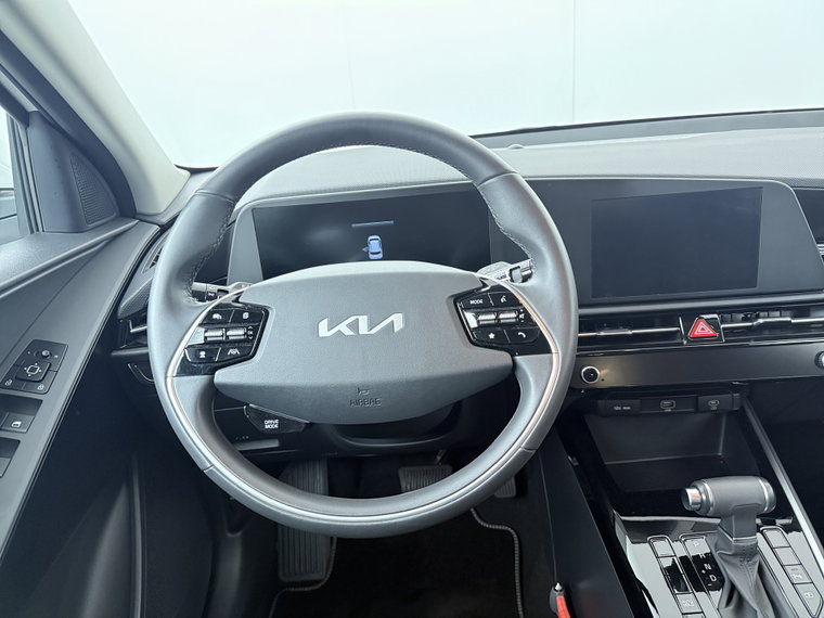 Vehicle Image 38