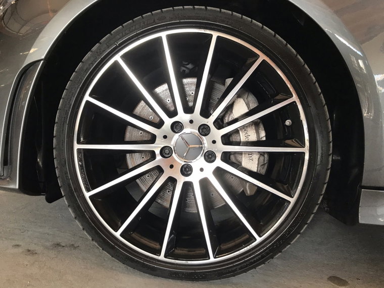 Vehicle Image 35