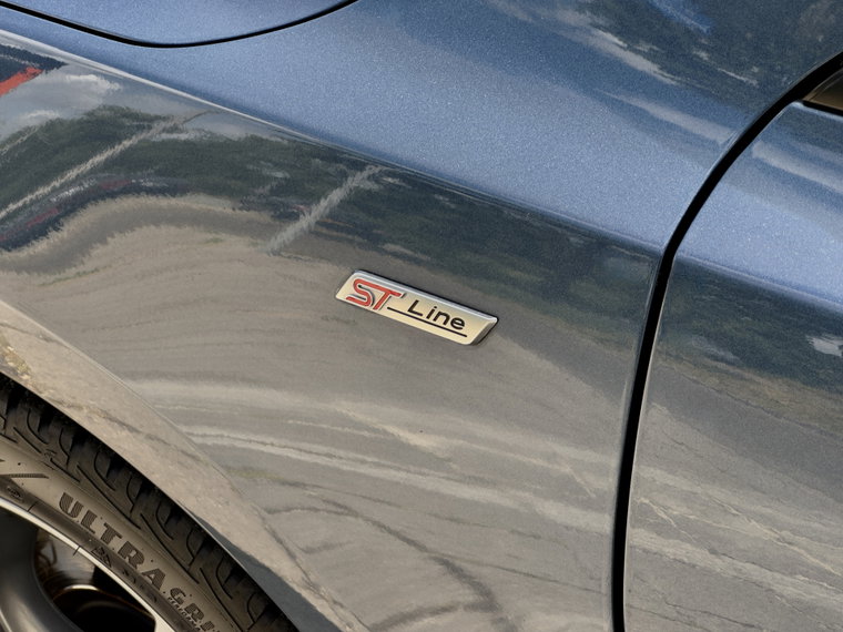 Vehicle Image 27