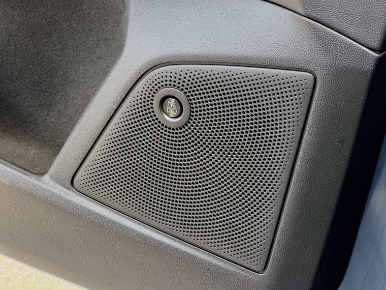 Vehicle Image 28