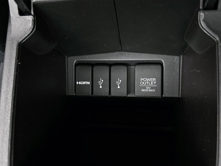 Vehicle Image 32