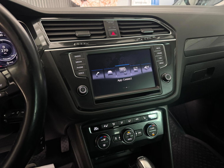 Vehicle Image 27