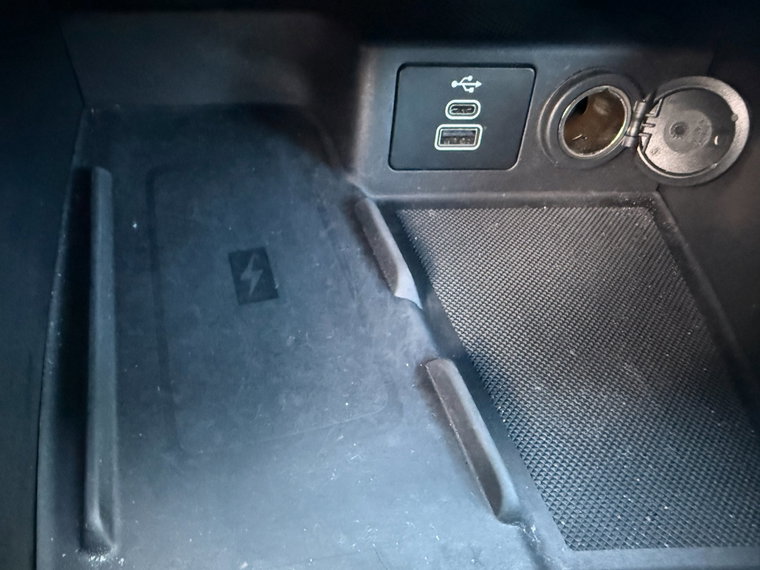 Vehicle Image 22