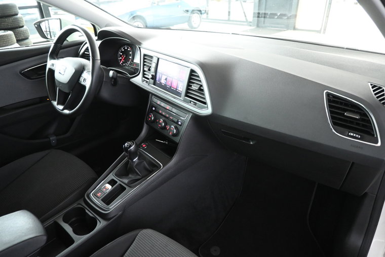 Vehicle Image 19