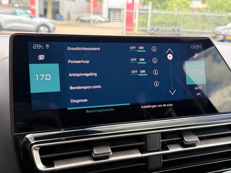Vehicle Image 36