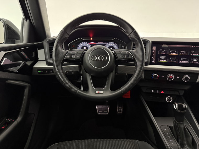 Vehicle Image 17
