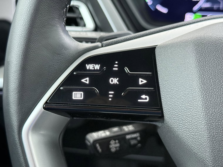 Vehicle Image 28