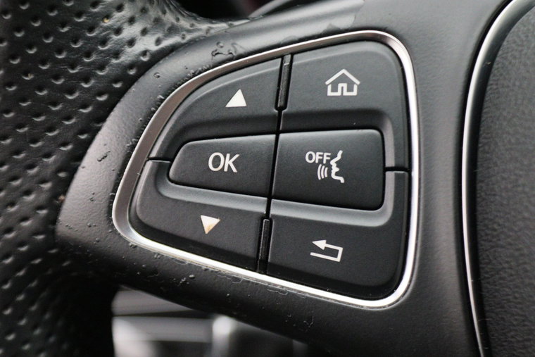 Vehicle Image 38