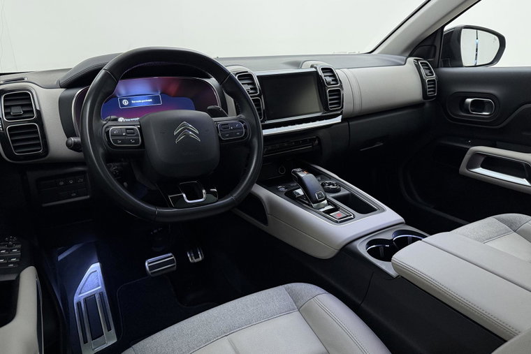 Vehicle Image 20