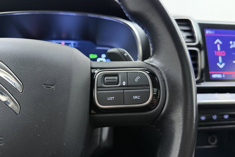 Vehicle Image 24
