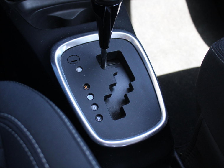 Vehicle Image 16