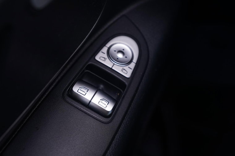 Vehicle Image 40