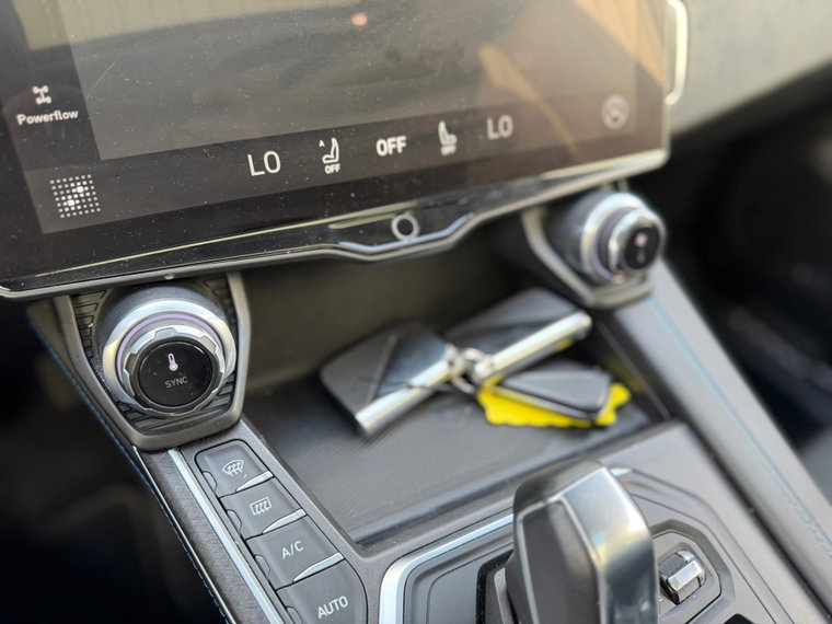 Vehicle Image 39