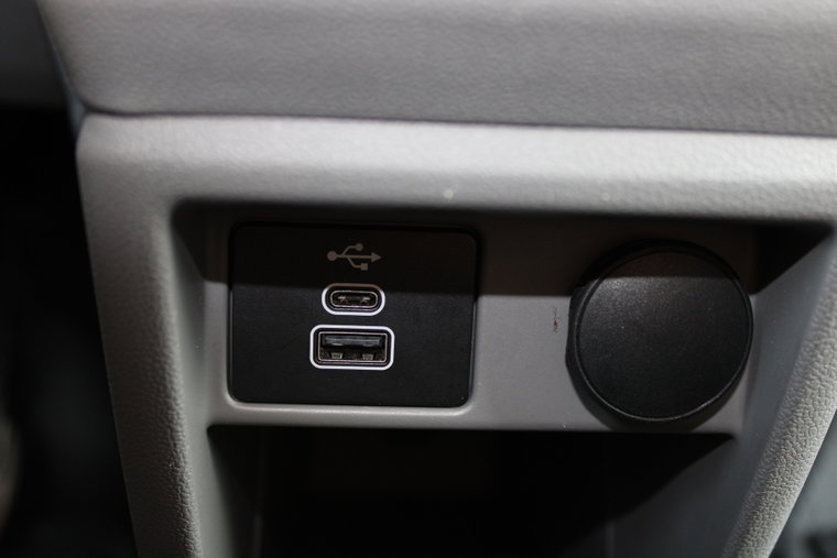 Vehicle Image 23