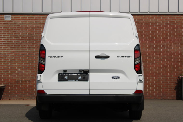 Vehicle Image 26
