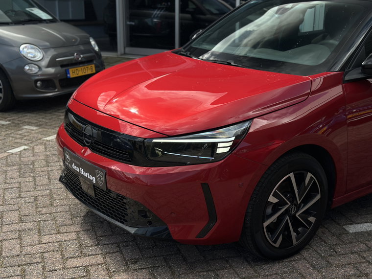 Vehicle Image 16