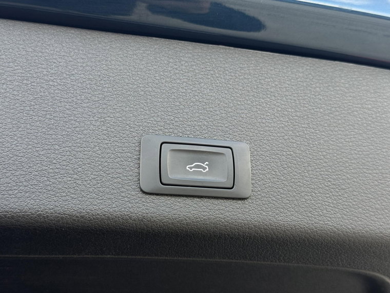 Vehicle Image 27