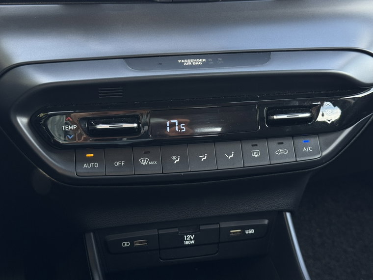 Vehicle Image 34