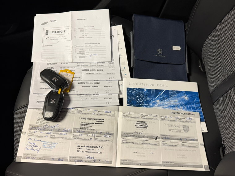 Vehicle Image 35