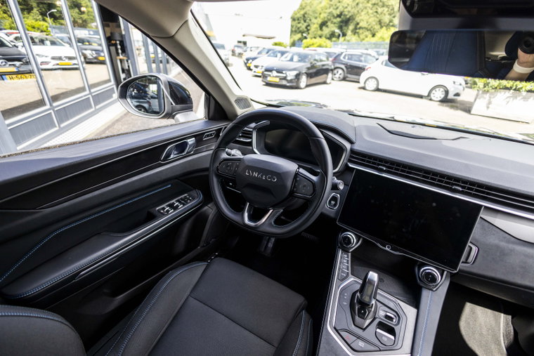 Vehicle Image 19