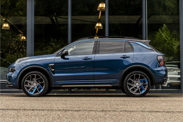 Vehicle Image 8