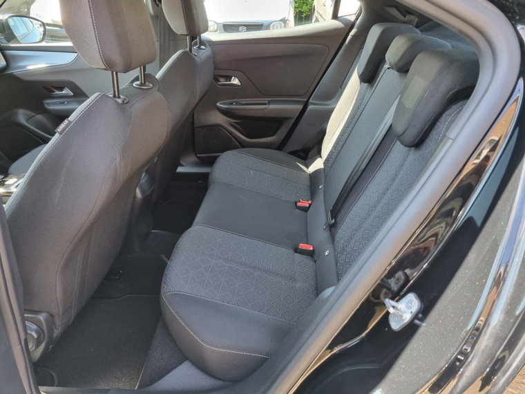 Vehicle Image 23