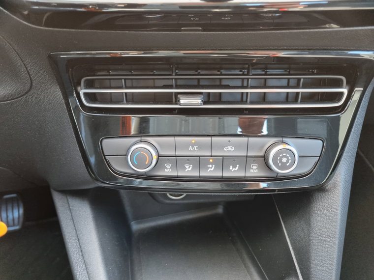 Vehicle Image 34
