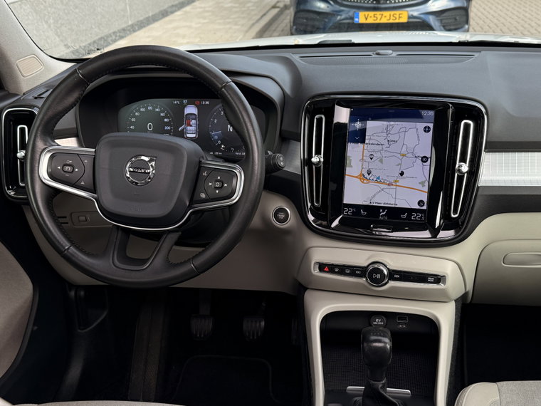 Vehicle Image 21