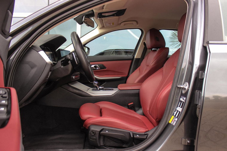 Vehicle Image 14