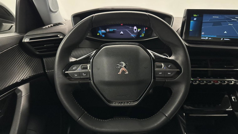 Vehicle Image 28