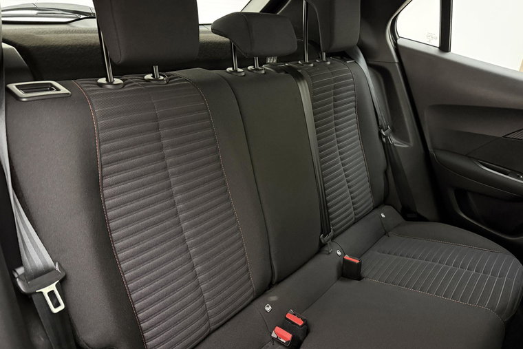 Vehicle Image 13