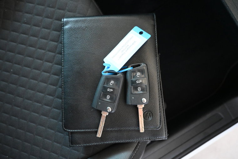Vehicle Image 23